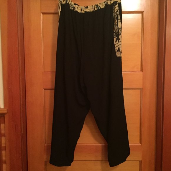 HillTribe Jacket and Capri Suit - Black + Tan - Picture 7 of 10